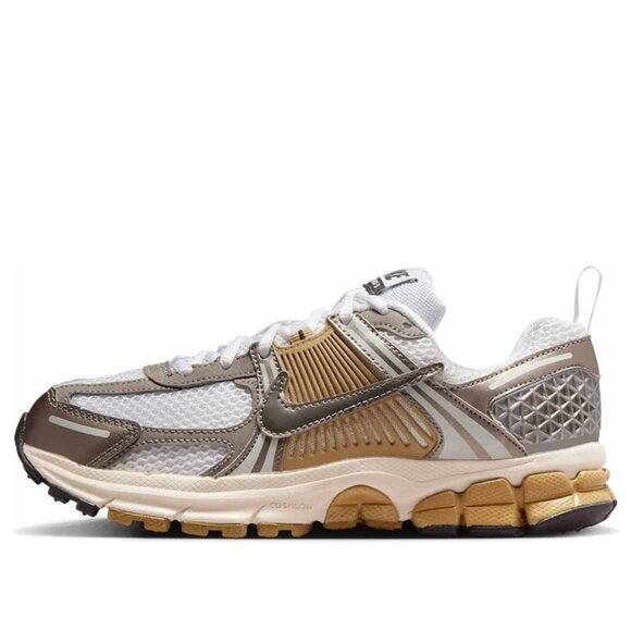 NIKE Vomero 5 Grade School 7 Women's 8.5 HF6998-004 Air Zoom NEW Metallic Beige - Picture 2 of 6